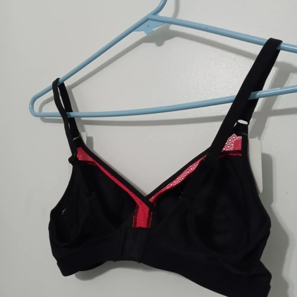Hanes Flex Fit Comfort Moisture Wicking Black Pink Bra St Small G506